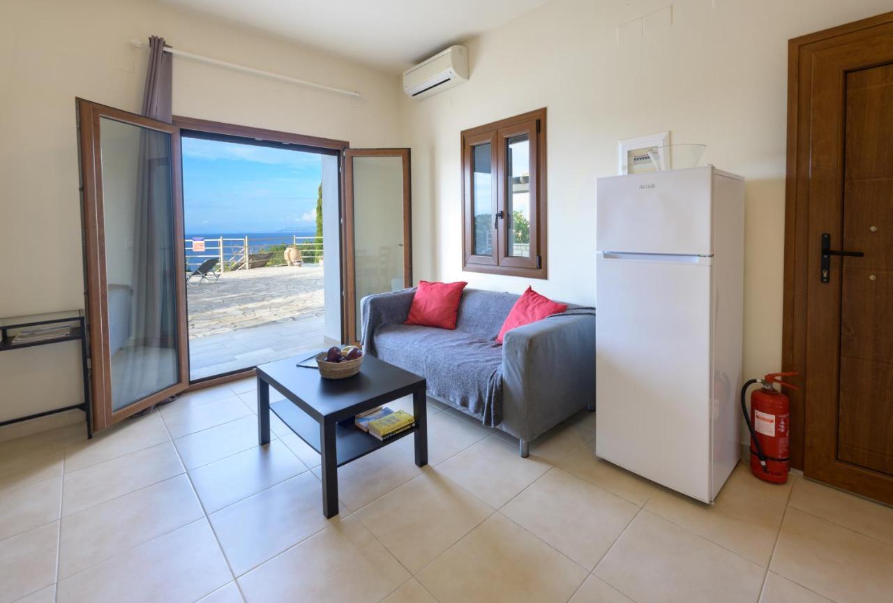 Pangolas Apartments Paxos Longós المظهر الخارجي الصورة