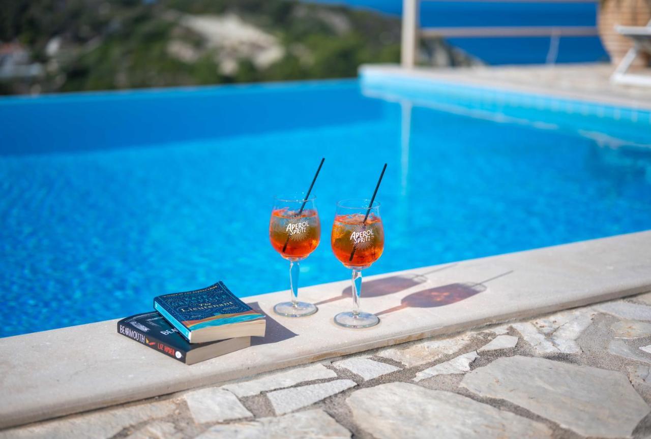 Pangolas Apartments Paxos Longós المظهر الخارجي الصورة