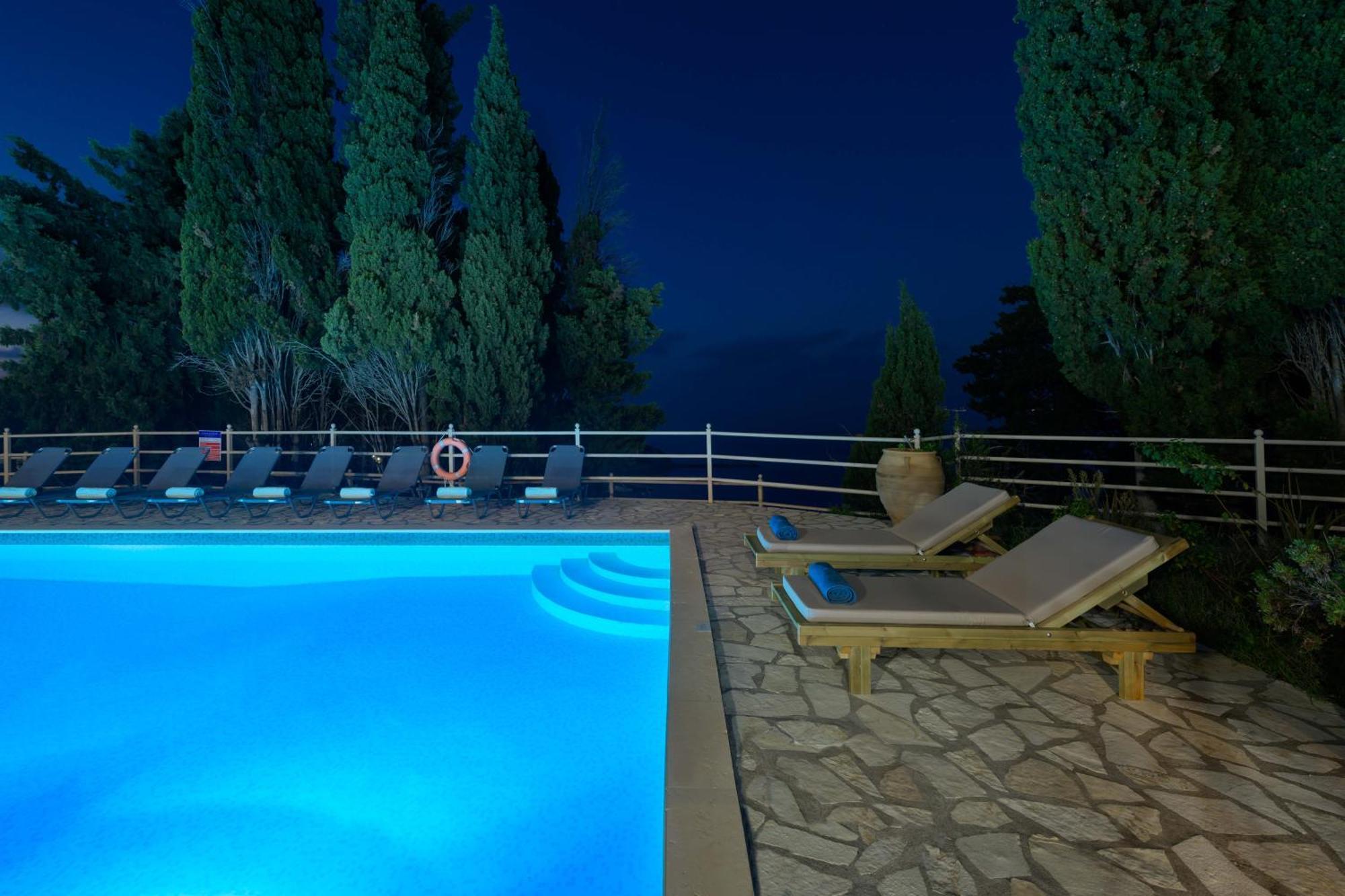 Pangolas Apartments Paxos Longós المظهر الخارجي الصورة