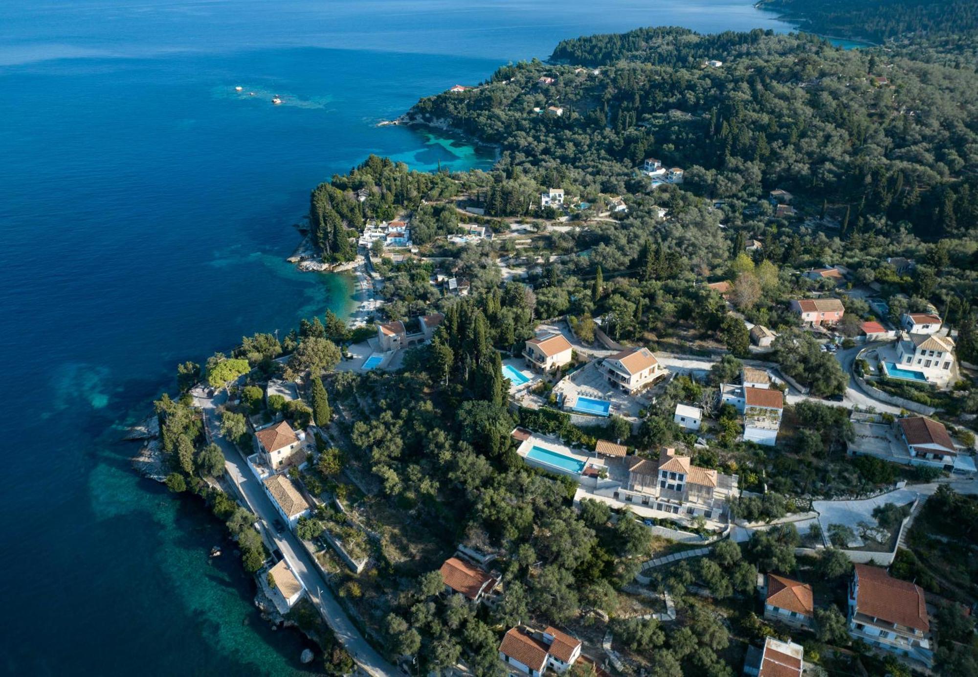 Pangolas Apartments Paxos Longós المظهر الخارجي الصورة
