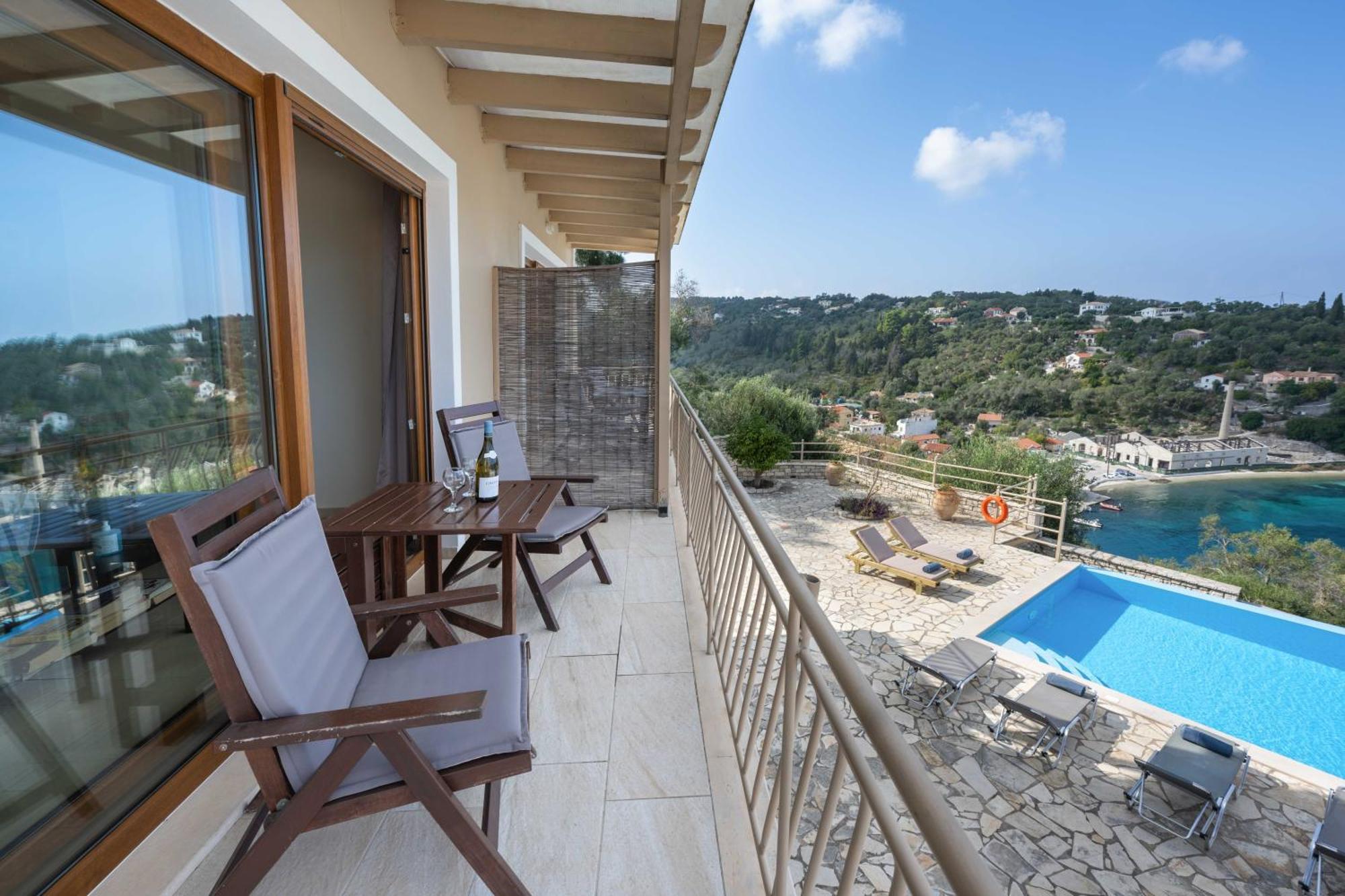 Pangolas Apartments Paxos Longós المظهر الخارجي الصورة
