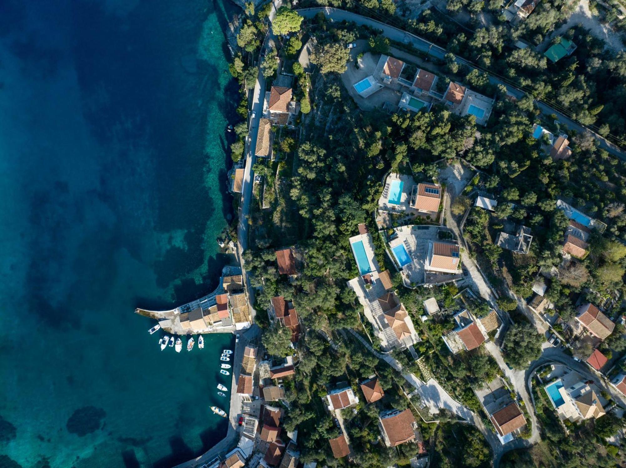 Pangolas Apartments Paxos Longós المظهر الخارجي الصورة