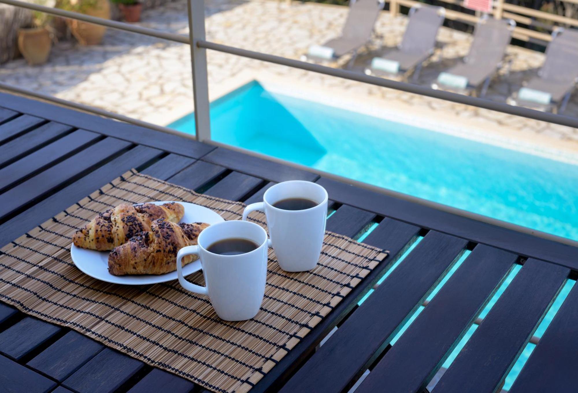 Pangolas Apartments Paxos Longós المظهر الخارجي الصورة