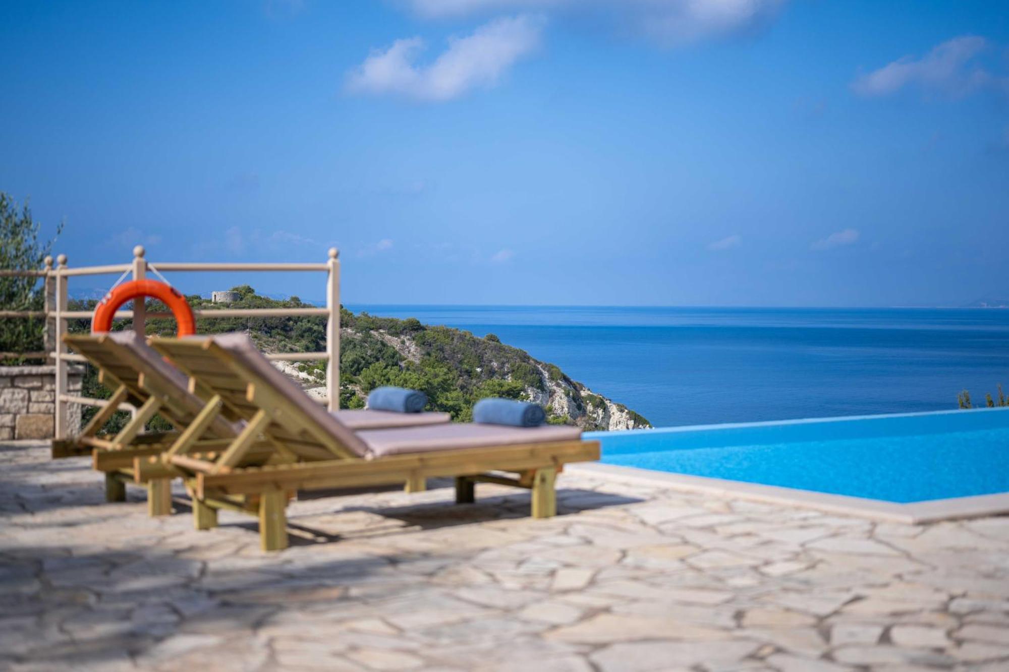 Pangolas Apartments Paxos Longós المظهر الخارجي الصورة