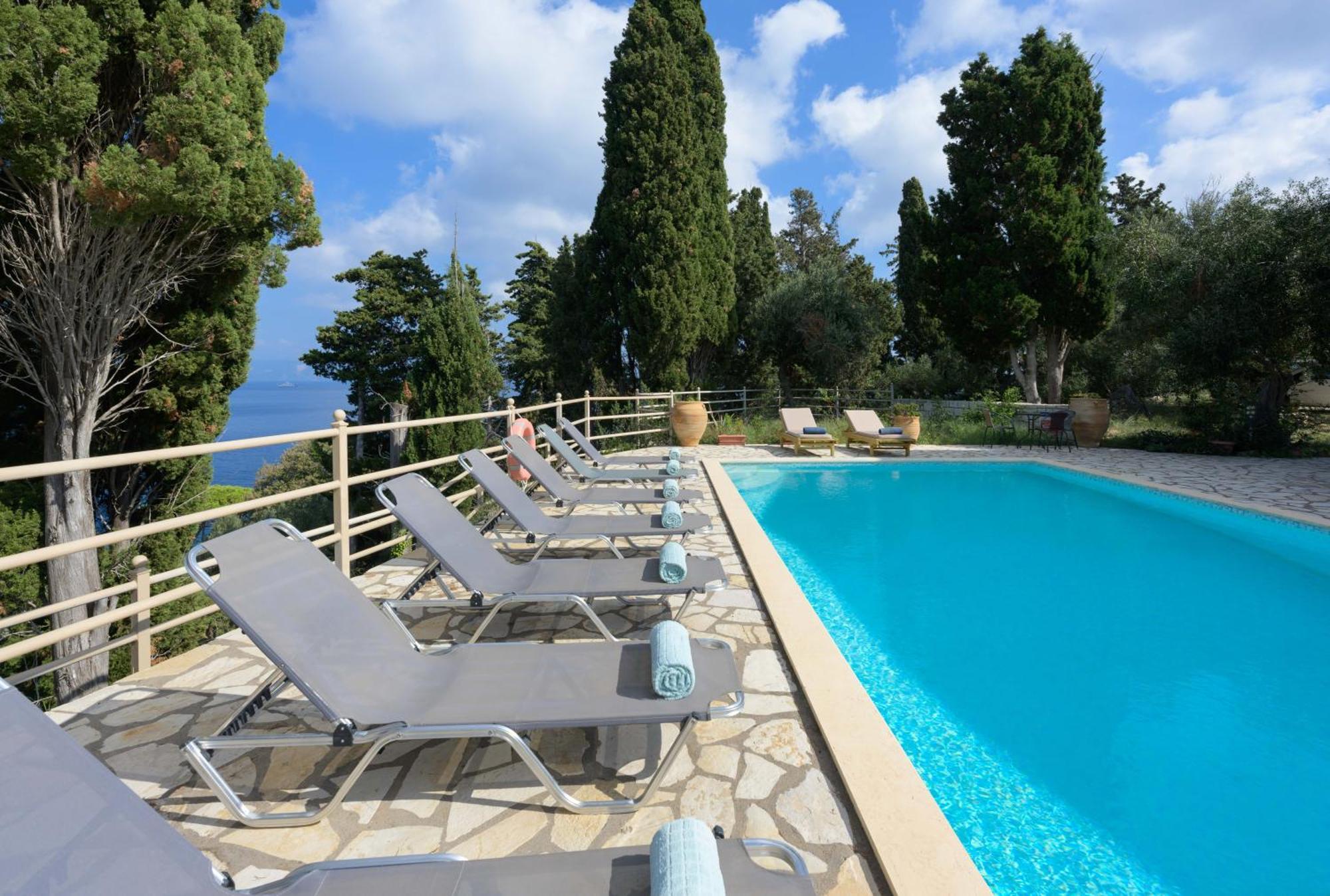 Pangolas Apartments Paxos Longós المظهر الخارجي الصورة